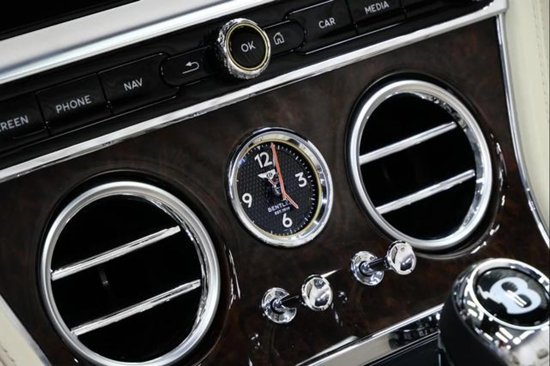 mph026_1312413512_Q_Swp_Bq_Xe_UE_3r_r5id_D0_O_Jcoor_QI_b05c2f06d4