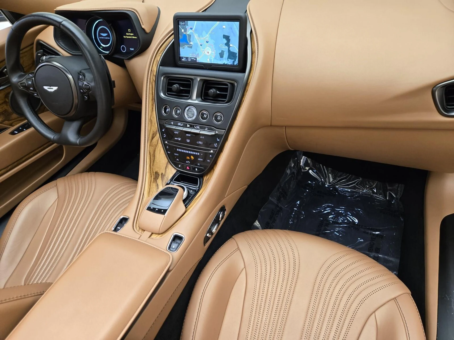 mph026_1321040249_Used_2021_Aston_Martin_DB_11_Volante_1754376718_9d6a12448c