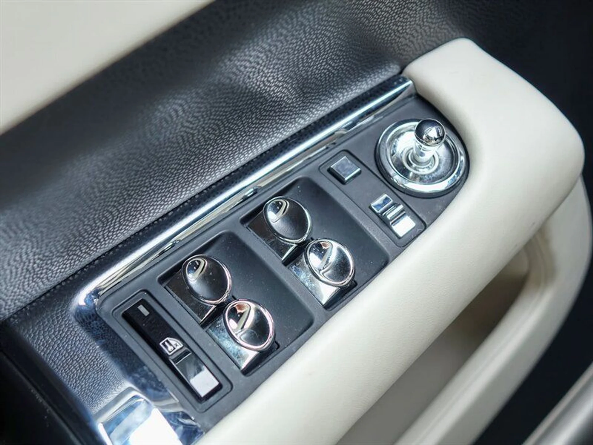 mph026_132120819_43eef1966c_800_845ea452ac