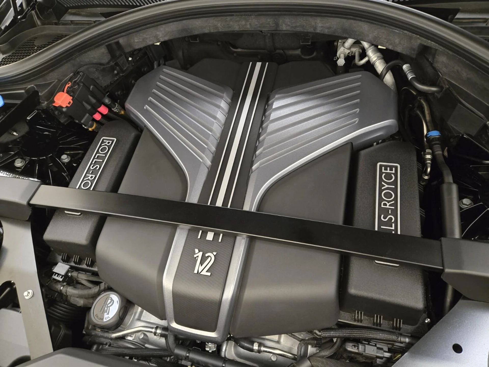 mph026_1334366673_Used_2022_Rolls_Royce_Black_Badge_Cullinan_1773381772_c60d8abfcd