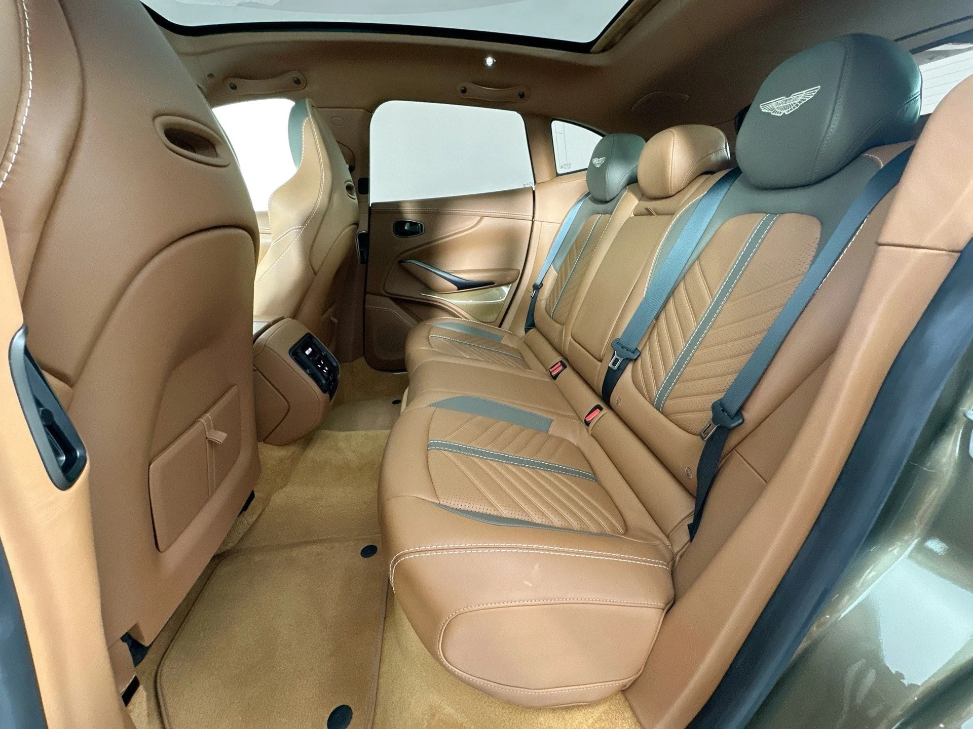 mph026_1336926034_27_2c08e10de6