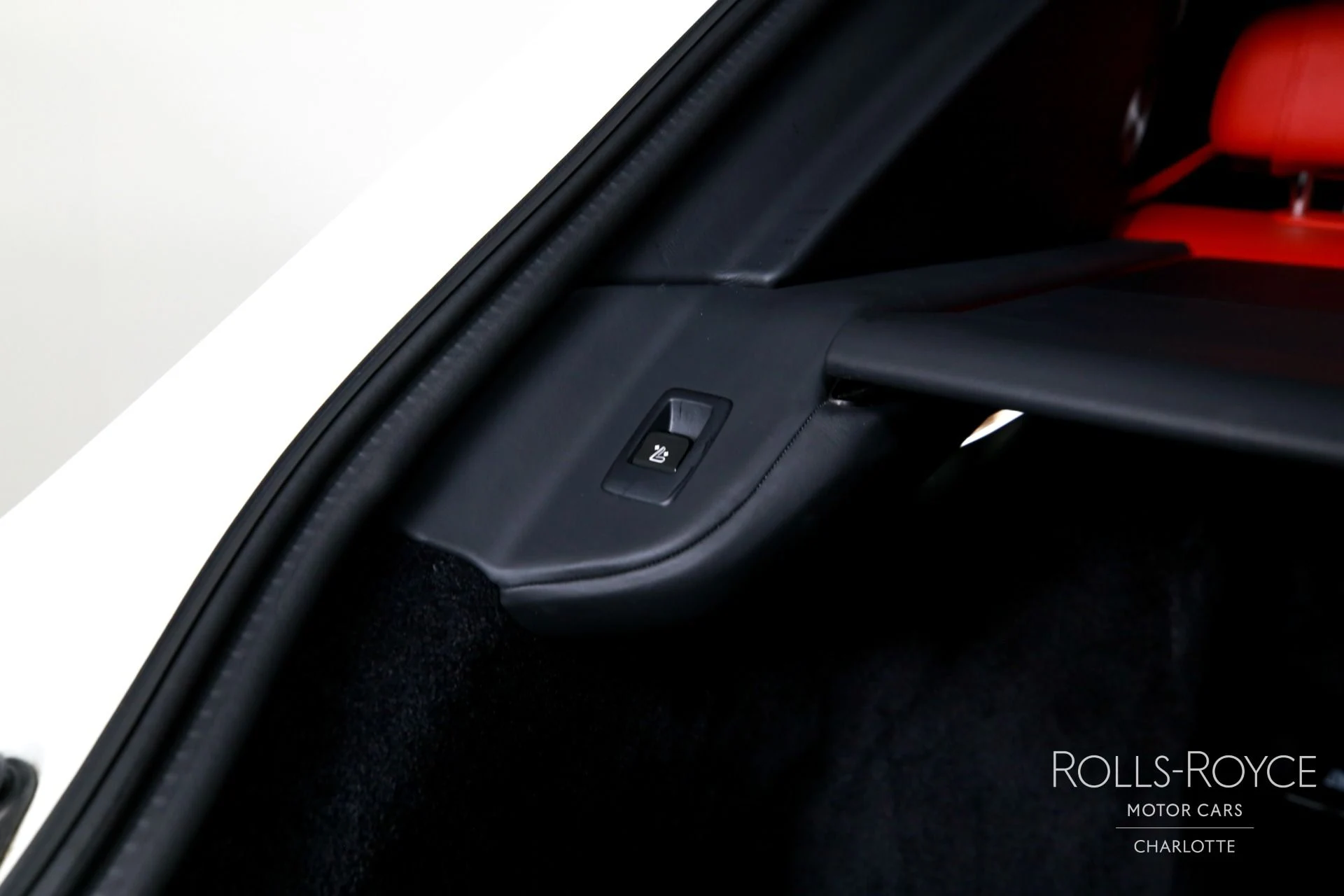 mph026_1341609696_Used_2021_Rolls_Royce_Cullinan_Black_Badge_1767727722_e408228947