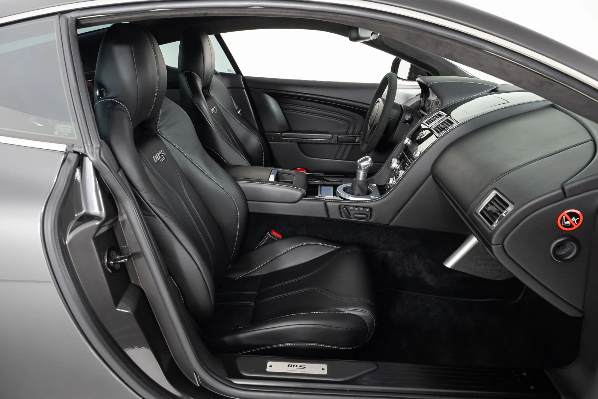 mph026_1347349197_Used_2011_Aston_Martin_DBS_1701890223_823aea98f3
