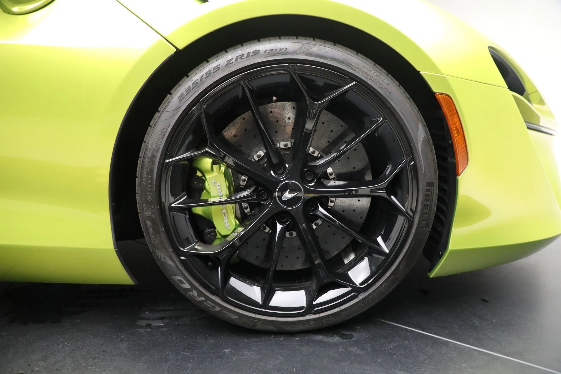 mph026_1350210649_Used_2024_Mc_Laren_Artura_Performance_5eb2772315