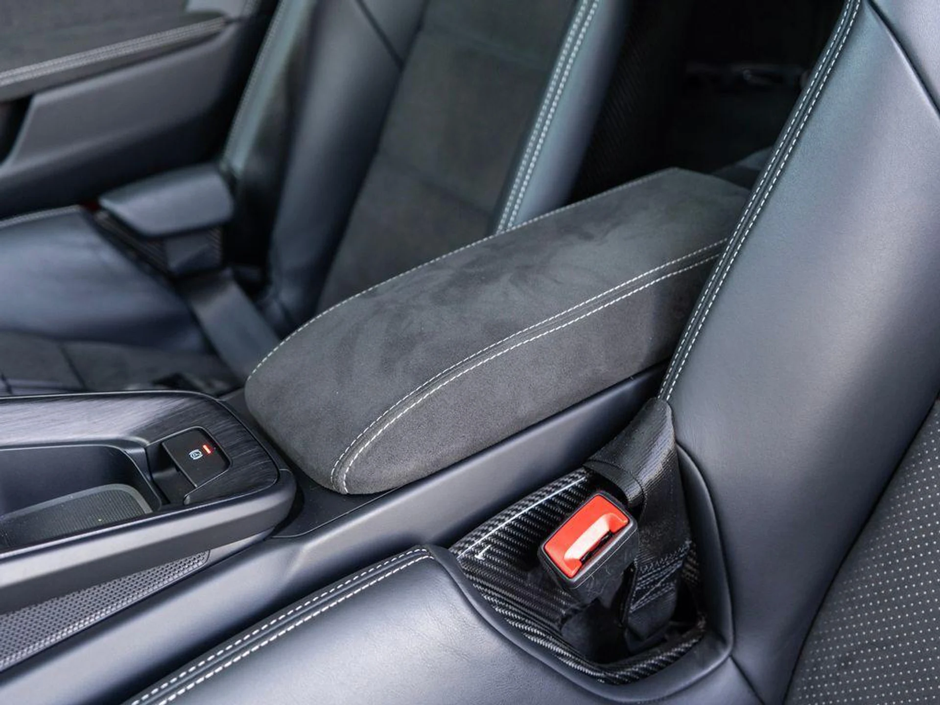 mph026_1366988816_Oiin7f_Cuc_Gmn_6_Fv_Dj_V_Ew_Qt0_Is0_7690db98a4