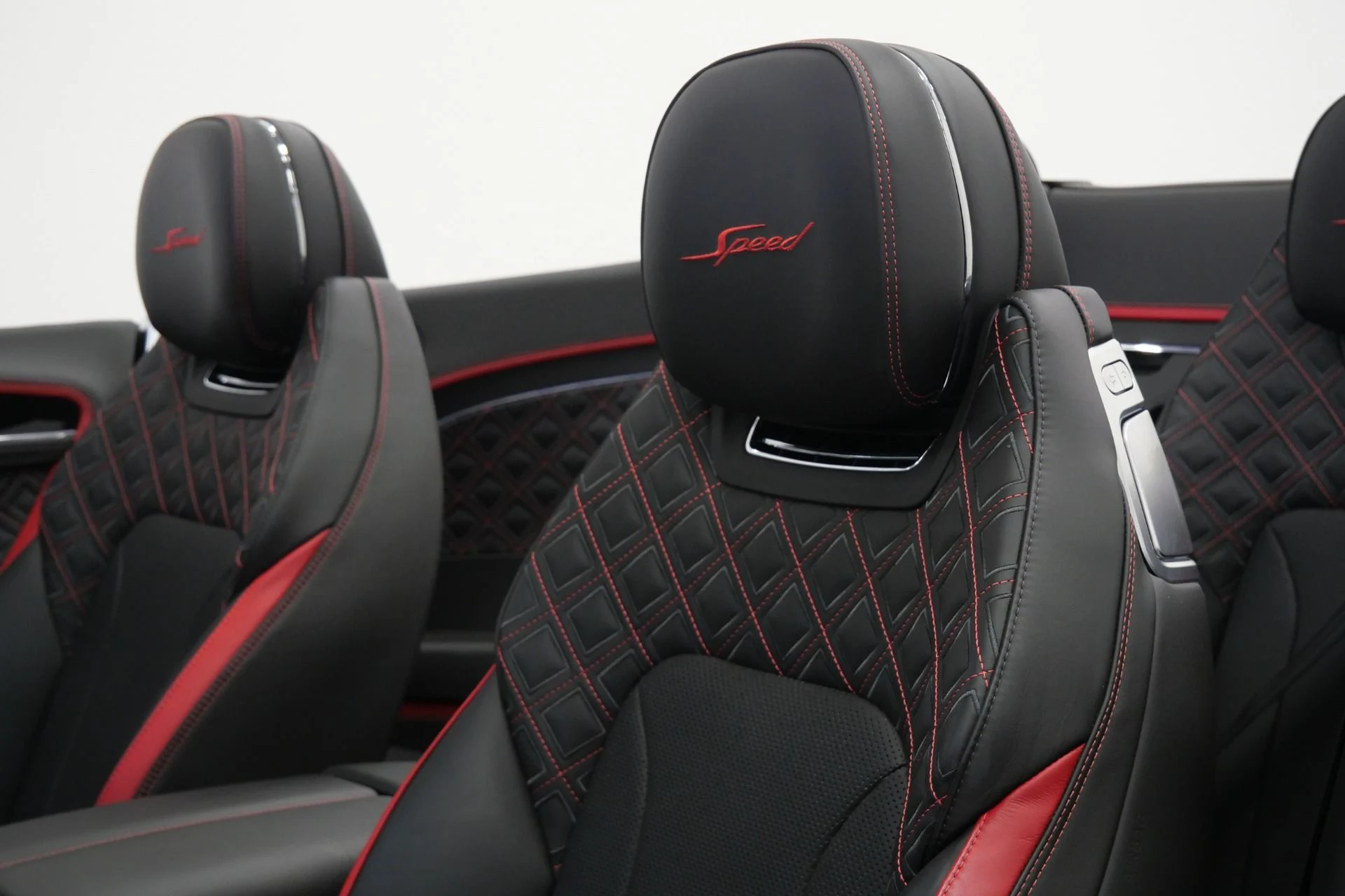 mph026_1367394890_Used_2023_Bentley_Continental_GTC_Speed_Low_Miles_Touring_Specification_Front_Seat_Comfort_1780072023_25ea9bca1a
