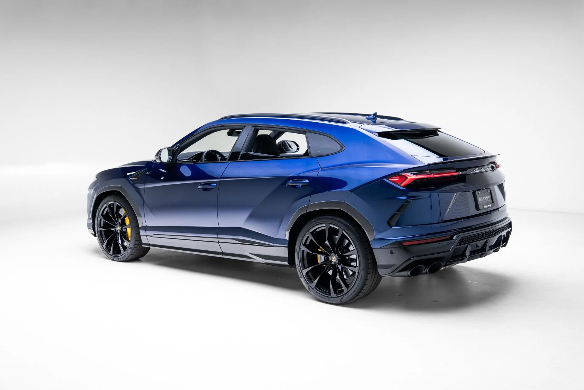 mph026_1367902255_Used_2022_Lamborghini_Urus_1775598124_95b7172fc4