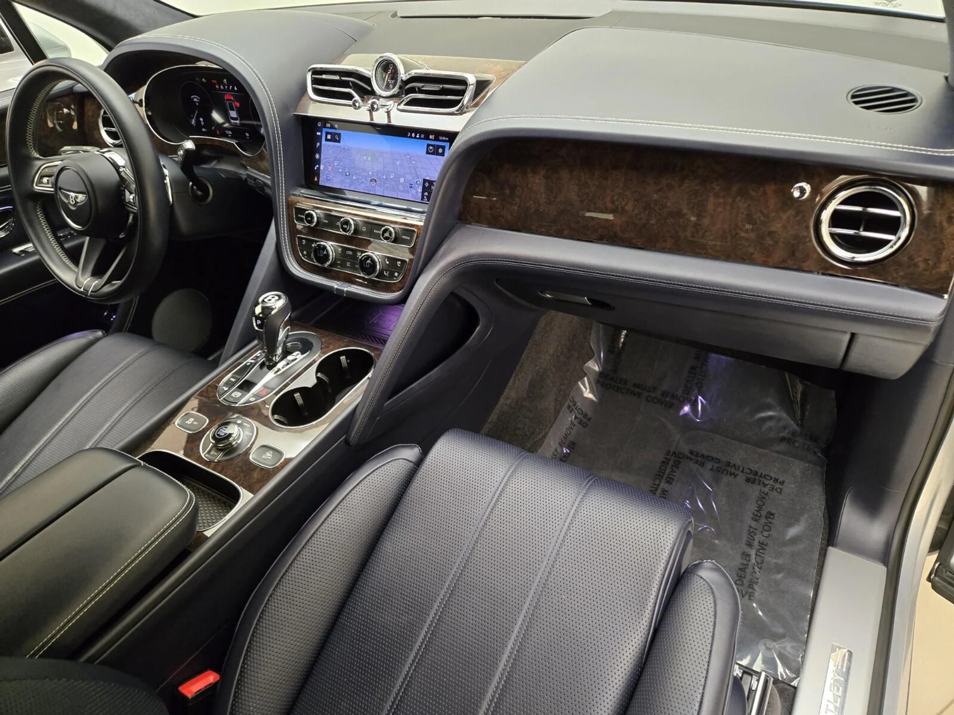 mph026_1371720951_Used_2021_Bentley_Bentayga_V8_1745664642_a239a67124
