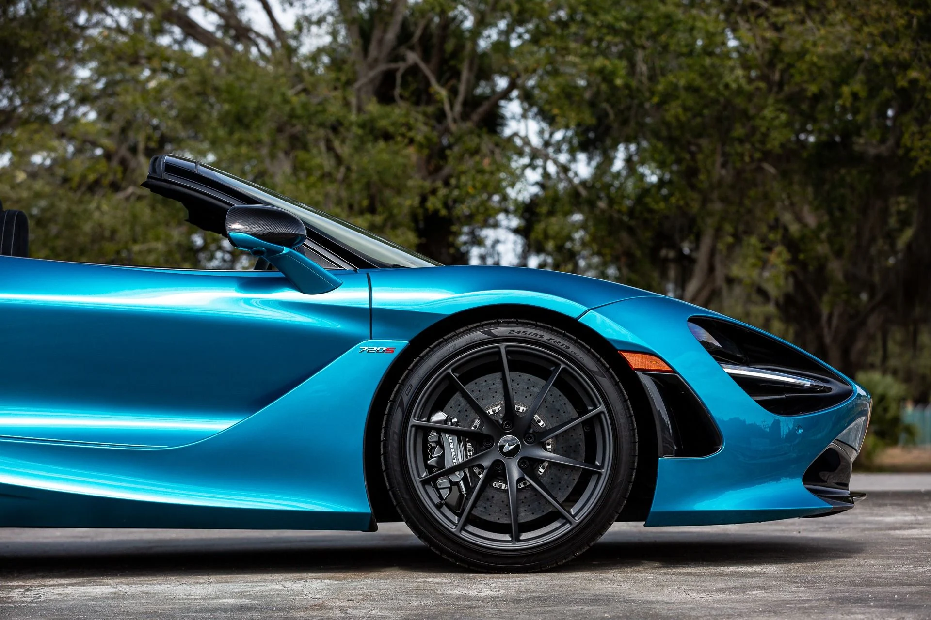 mph026_1374889483_24_p27_l_b170897e3f