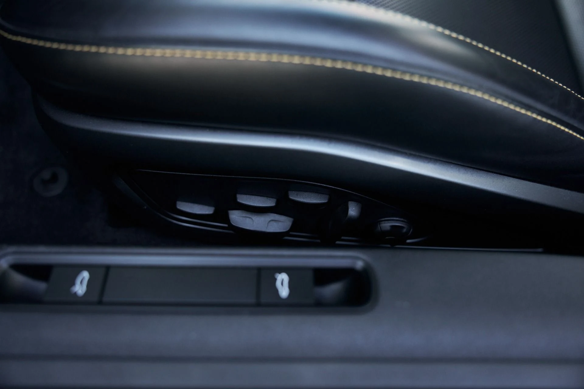 mph026_1385222139_Used_2023_Porsche_911_Turbo_S_1762306933_26dba60e6b