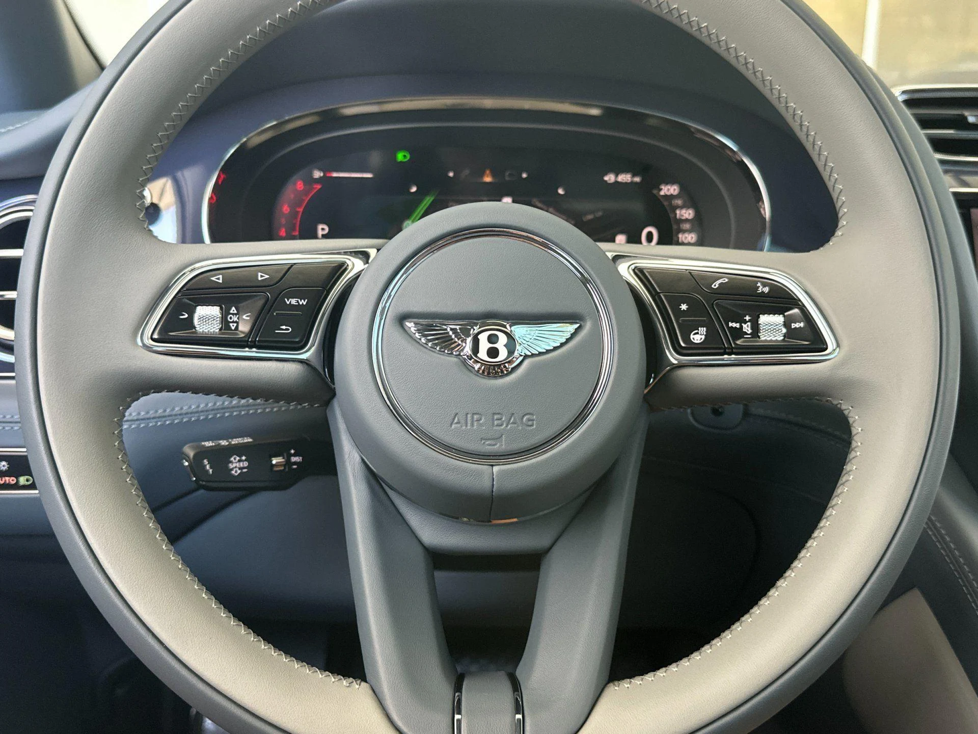 mph026_1394447290_New_2026_Bentley_Bentayga_EWB_1777641558_7e57263a10