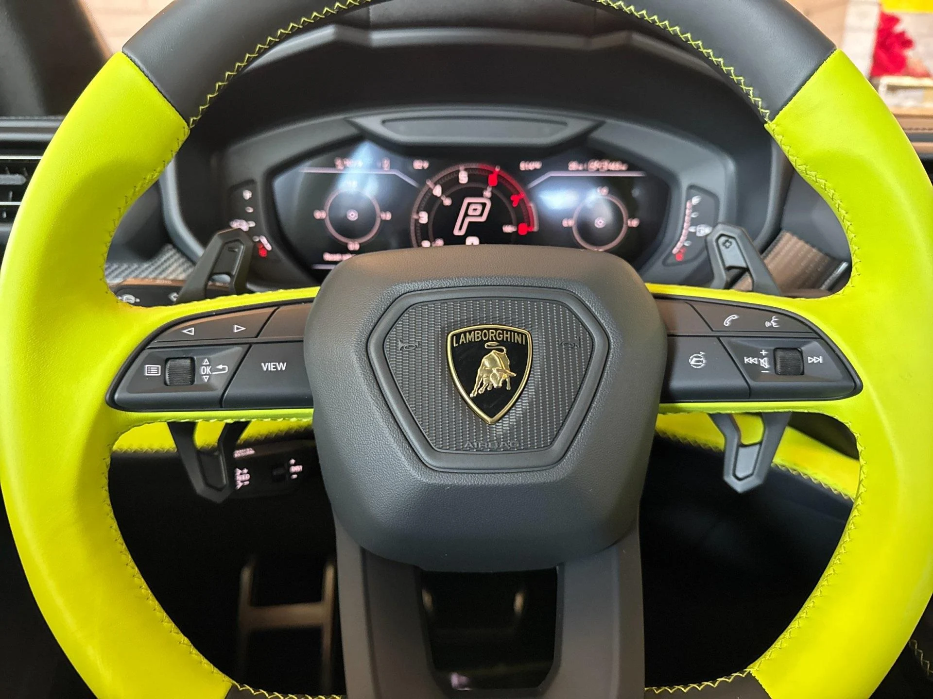 mph026_139534329_New_2025_Lamborghini_Urus_SE_1755094474_3d73953cda