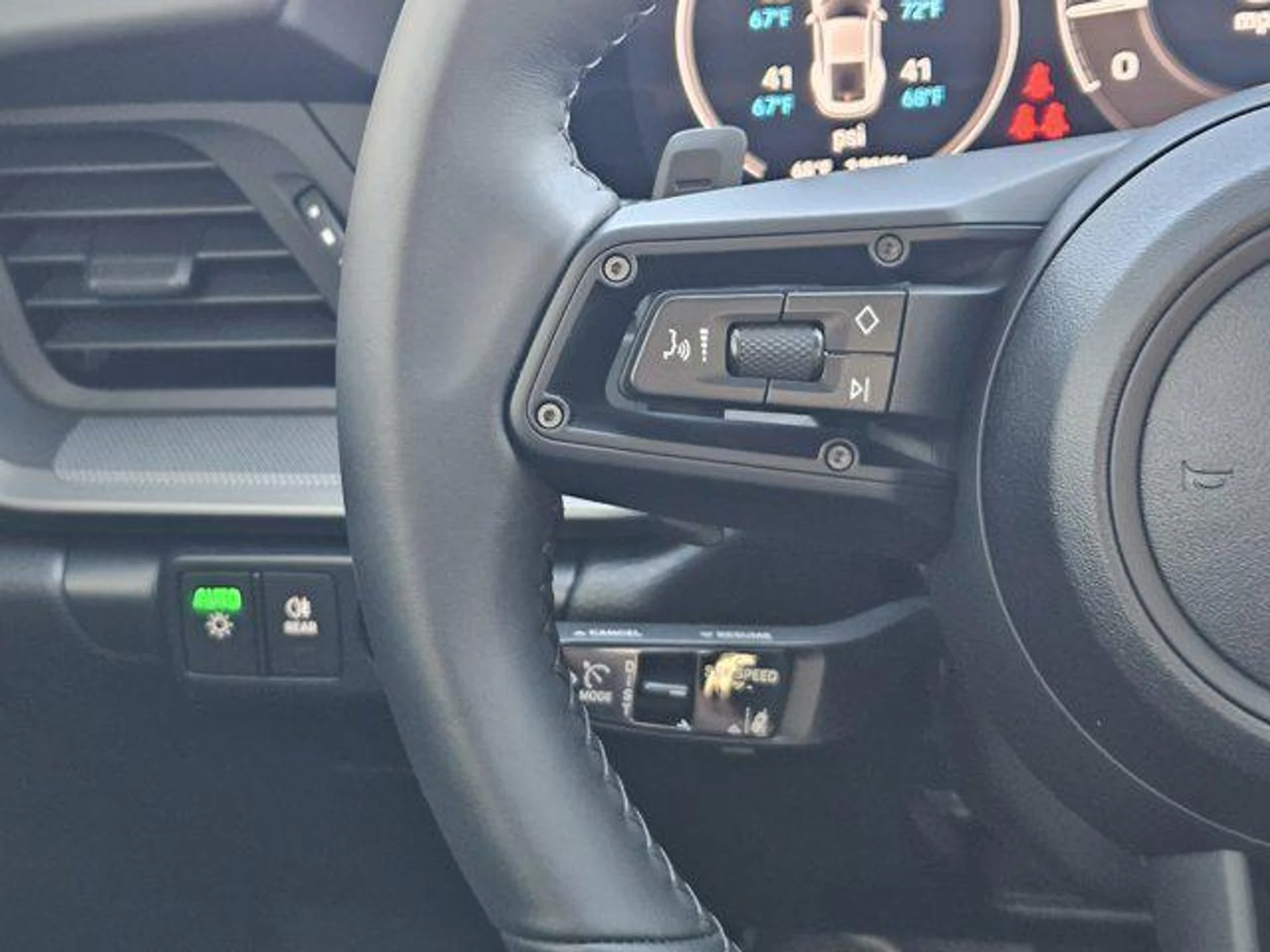 mph026_1407336378_a_j_B8fy0_Qjfu_Pt_UBT_8_MG_Js_WW_5_LI_26fb7267b1