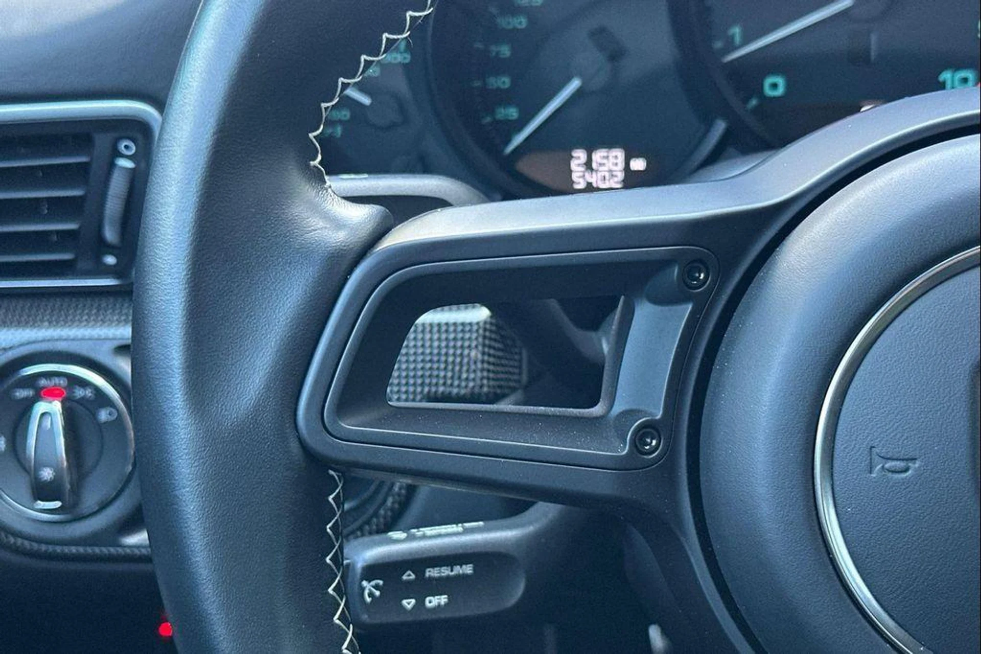 mph026_1423082262_JX_Uki_Ca_TM_6_Fyr5p_Q_Rm_OF_Nv_Bi_Fo4_c3d3df8a4c