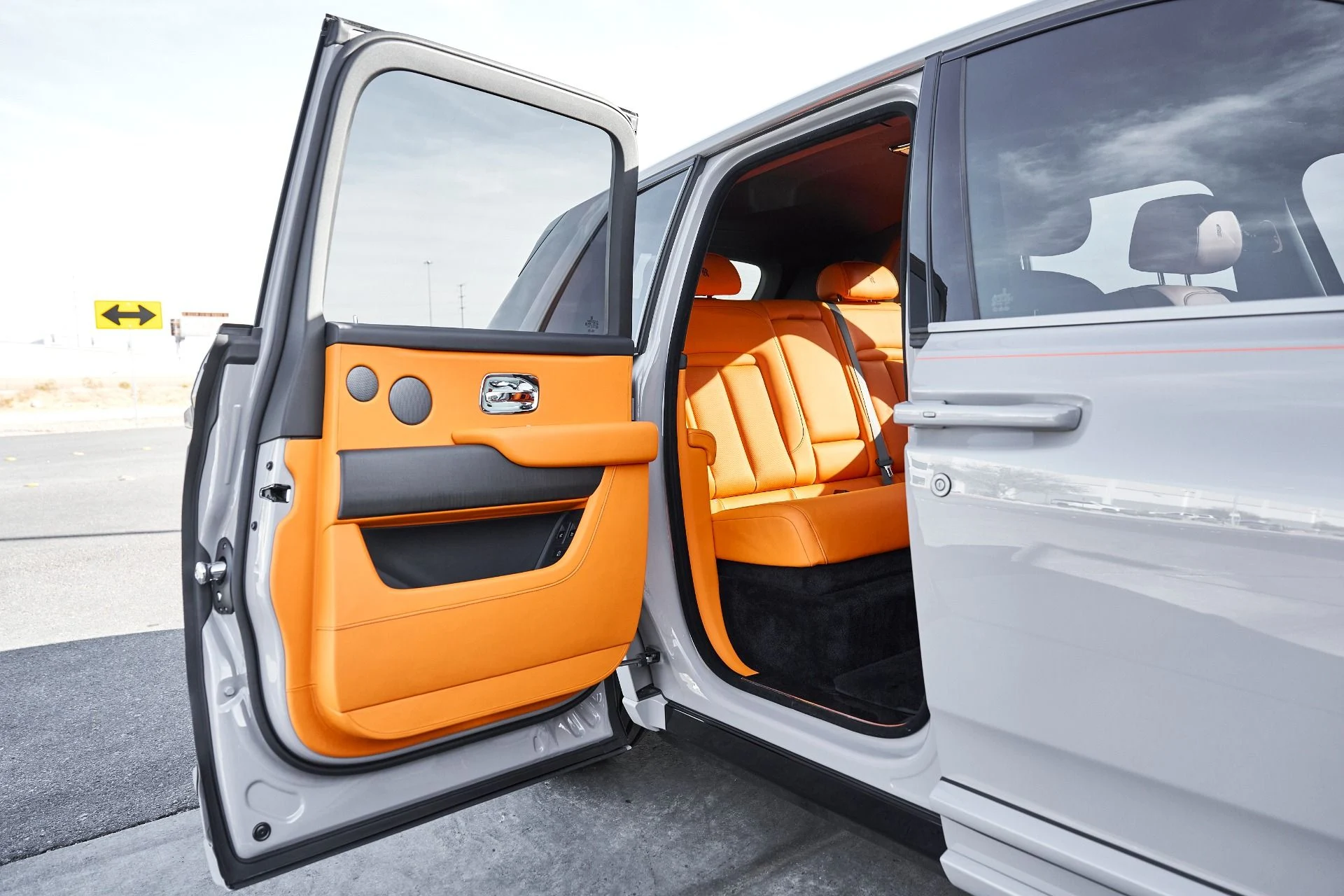 mph026_143647749_Used_2025_Rolls_Royce_Cullinan_1766456622_1e81afdb35