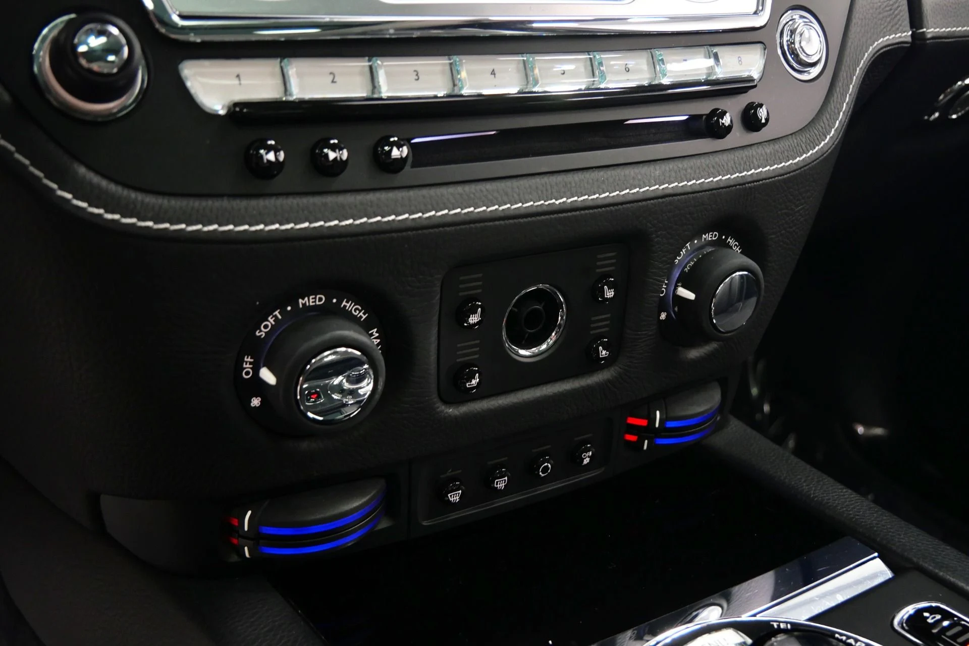 mph026_1445796826_Used_2013_Rolls_Royce_Ghost_Rear_Seat_Entertainment_Picnic_Tables_V12_Power_1766770439_8f710f301f