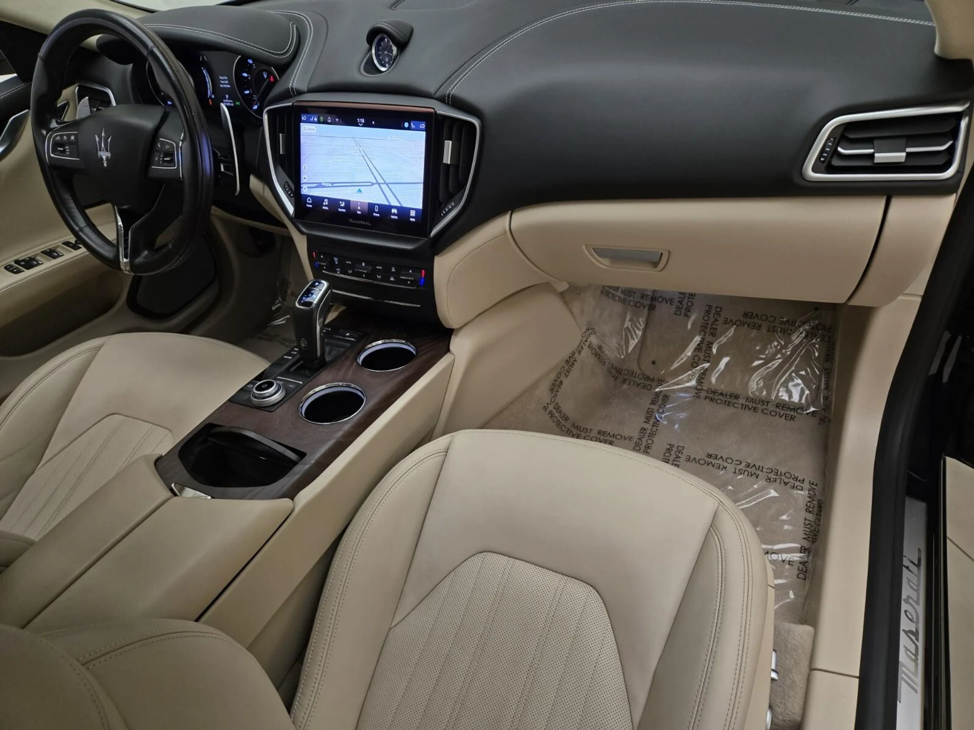 mph026_1445806679_Used_2022_Maserati_Ghibli_Modena_1770446748_6571d22297