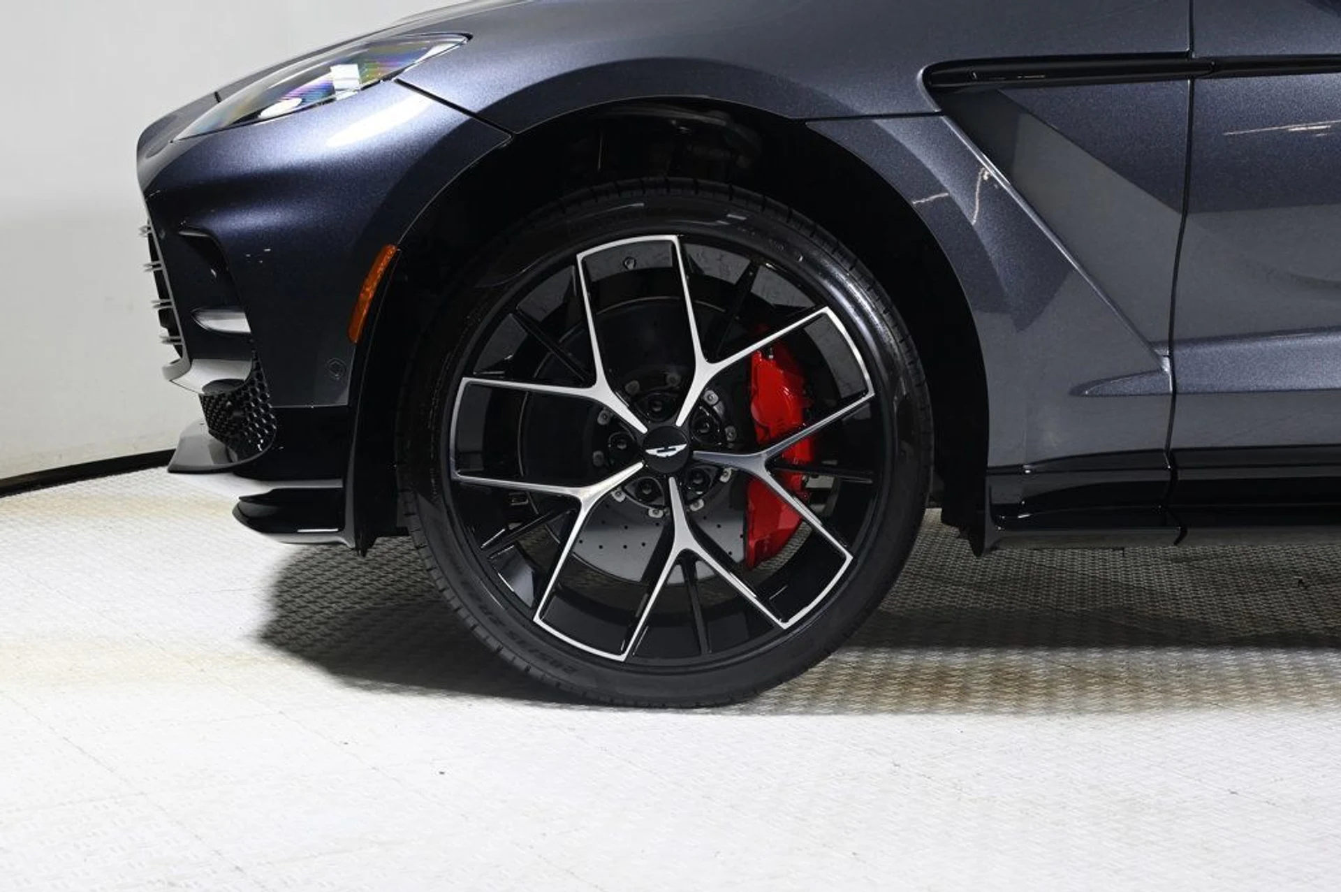 mph026_1449759848_new_2026_aston_martin_dbx_707awd_11350_22972758_27_1024_2e3297fb4a