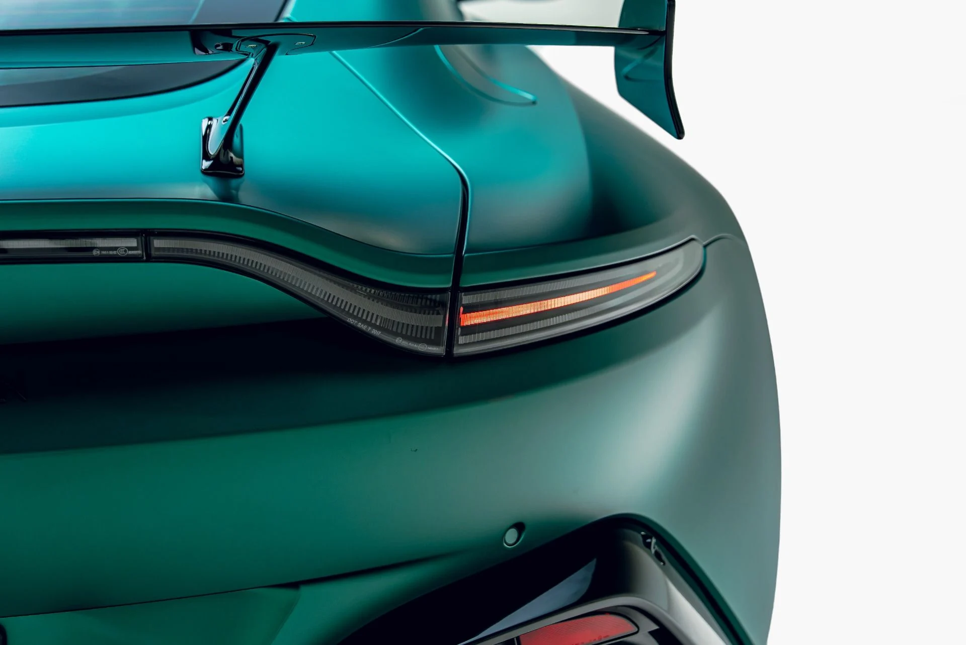 mph026_146179978_Used_2023_Aston_Martin_Vantage_F1_Edition_1783661182_90dd1f4329