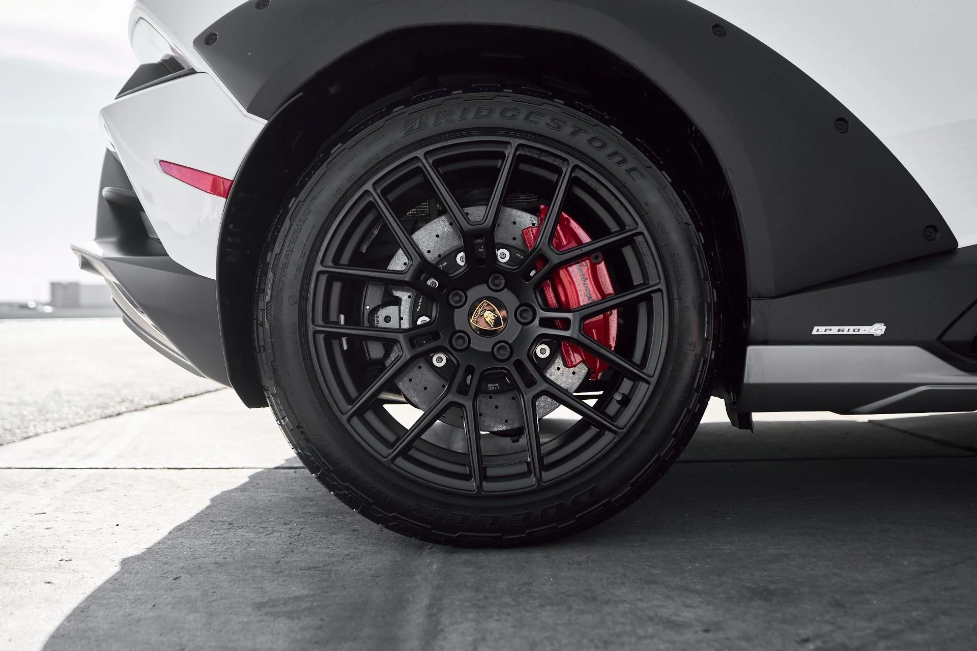 mph026_1469602946_Used_2023_Lamborghini_Huracan_Base_1764123561_37aea3b828