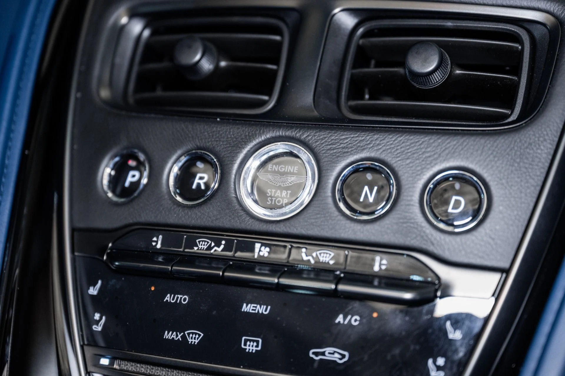 mph026_1471330296_Used_2020_Aston_Martin_DBS_Superleggera_1753546861_a312fc90e3