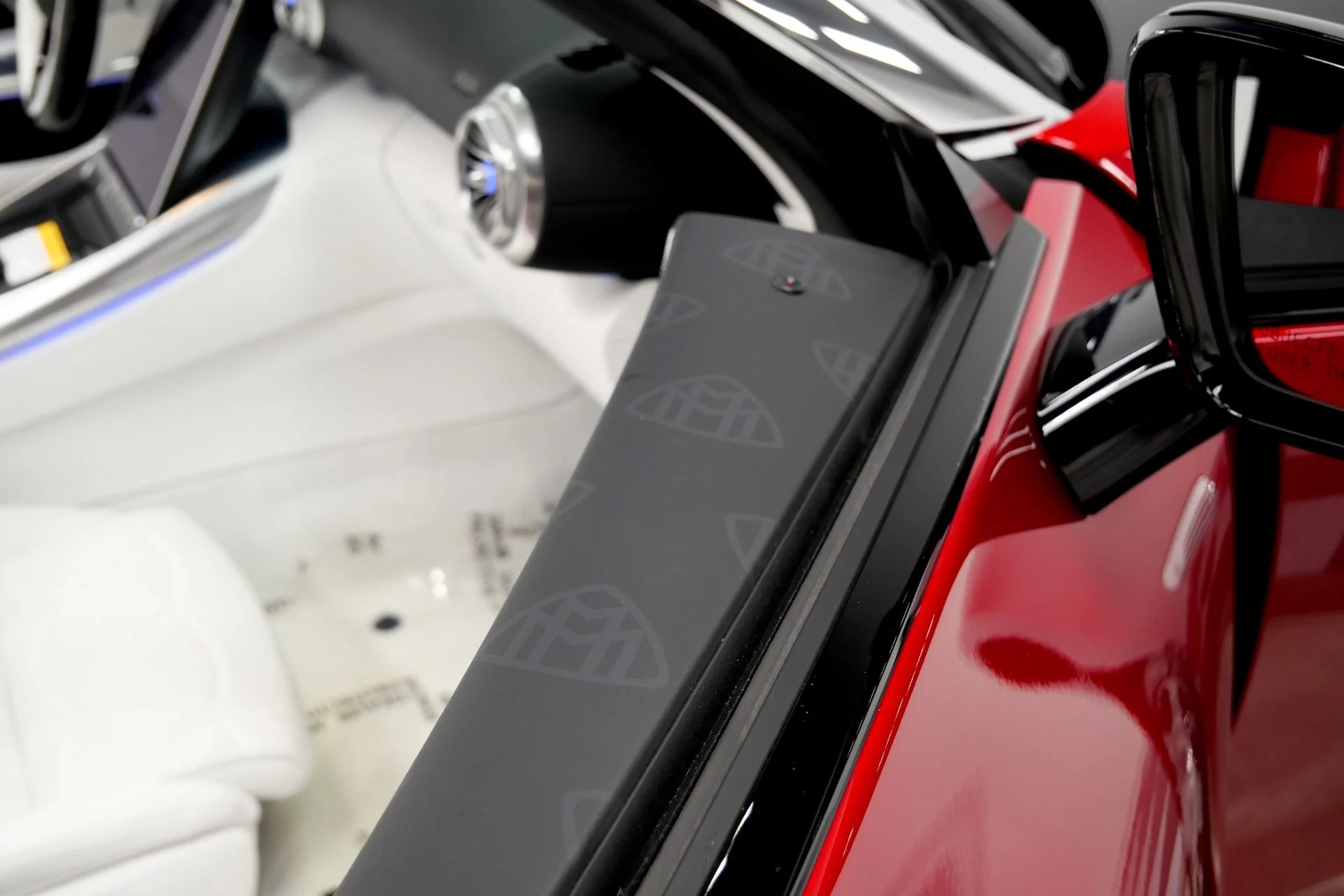 mph026_1483993125_Used_2026_Mercedes_Benz_Maybach_SL_680_Monogram_Series_As_New_Condition_1767976694_c274850fe4