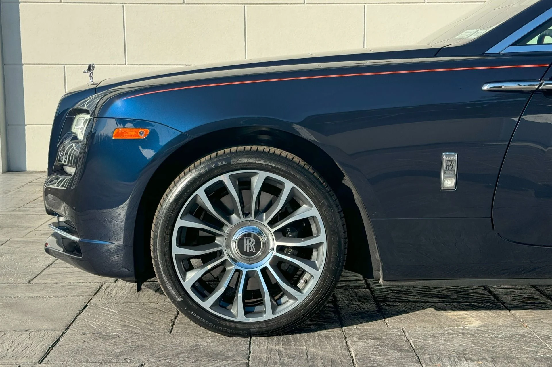 mph026_1494792127_Used_2019_Rolls_Royce_Dawn_1739202185_22ef8b1dab