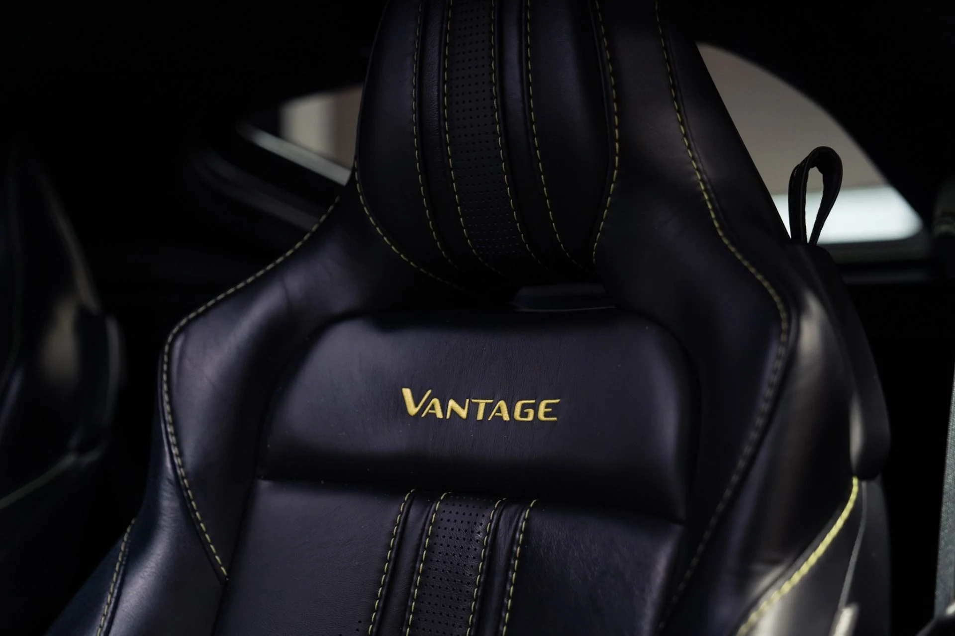 mph026_1506939726_Used_2019_Aston_Martin_Vantage_Paint_Matched_Interior_Trim_1785943447_a0bba4c7ec