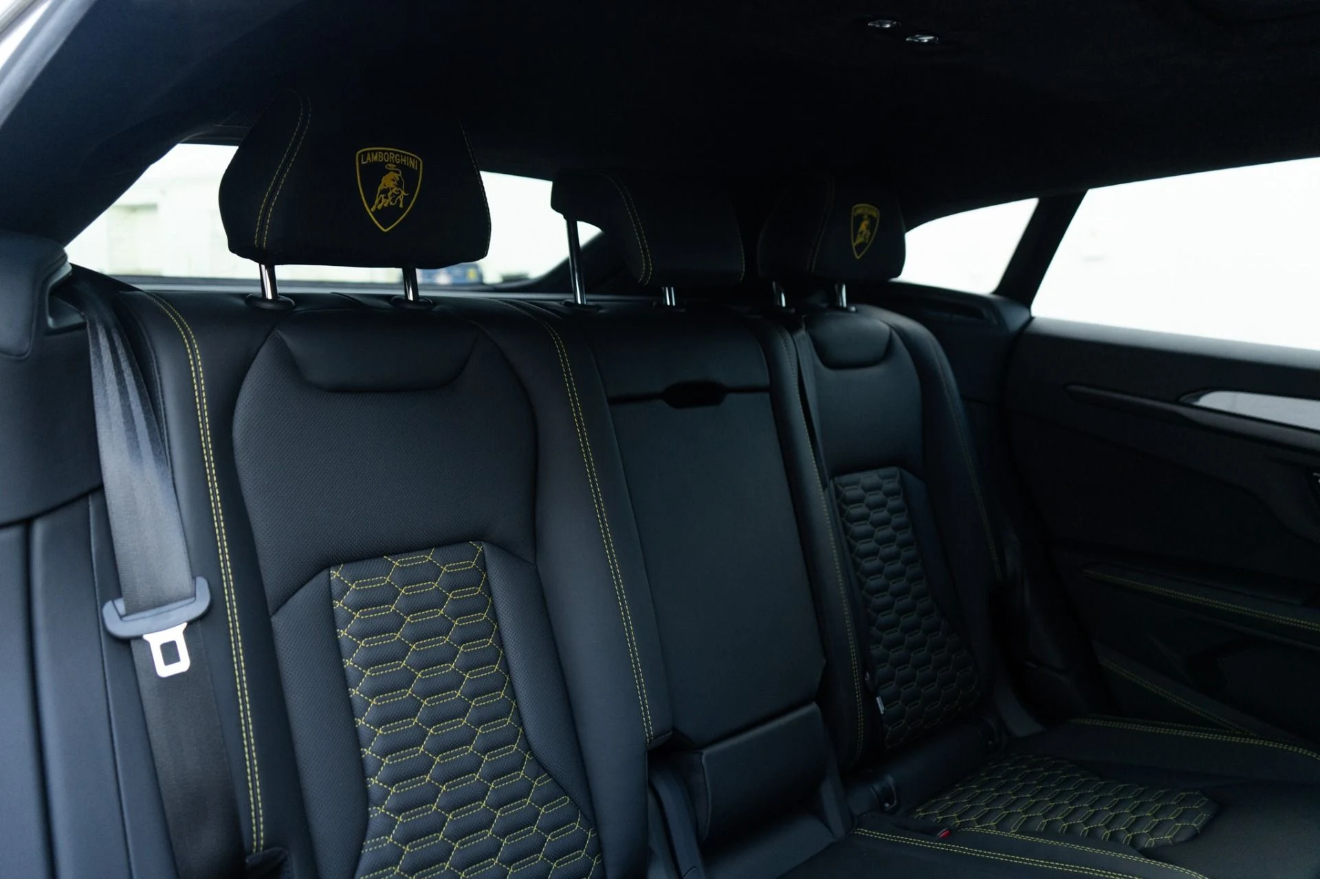 mph026_1516980179_Used_2021_Lamborghini_Urus_1770744627_9c80aba49a