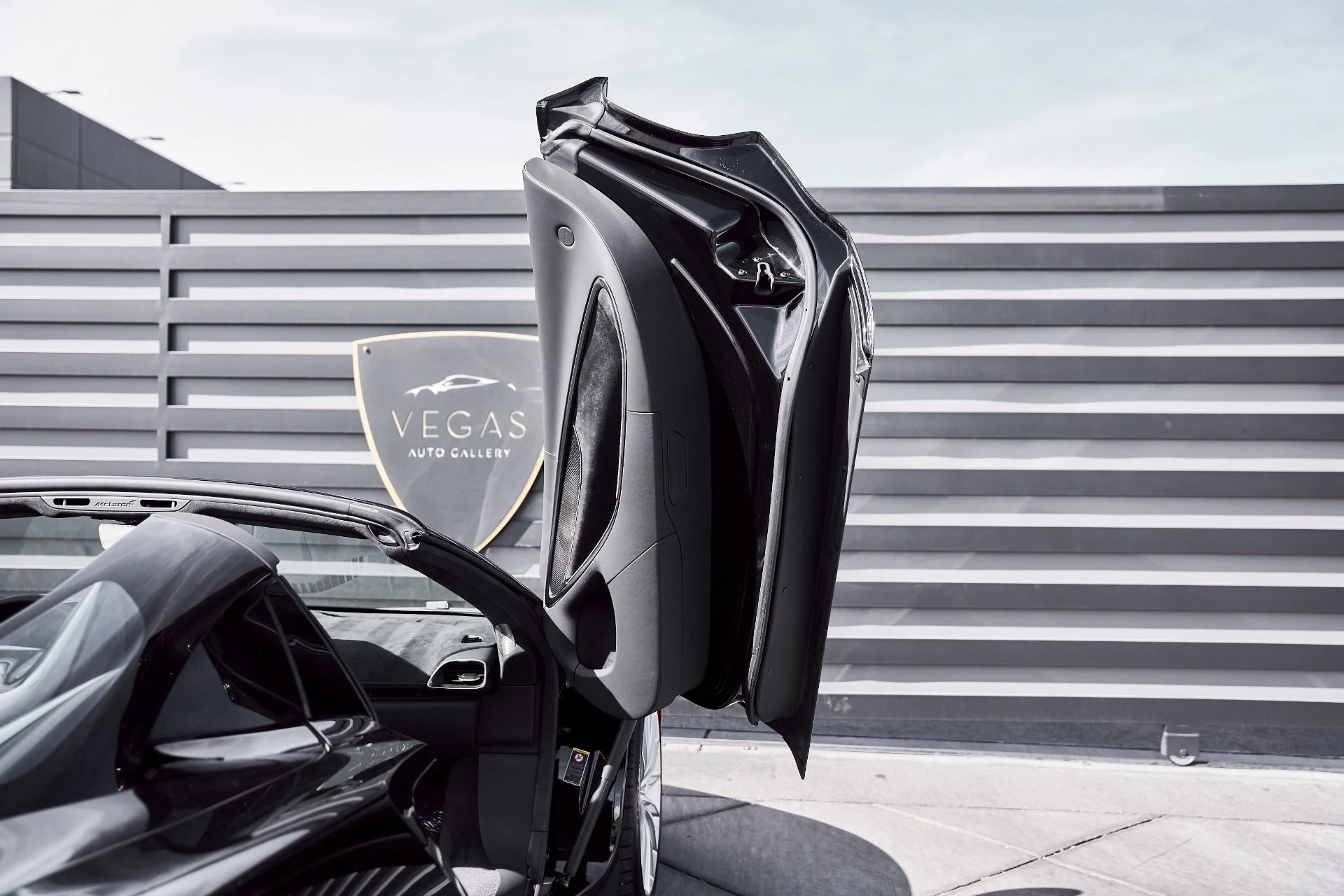 mph026_1517944480_Used_2025_Mc_Laren_Artura_Performance_1772246893_c33a9b2903