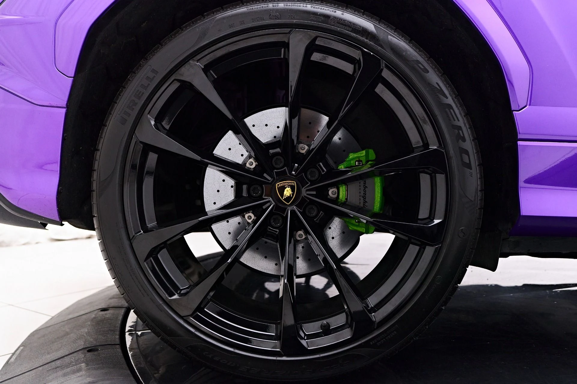 mph026_1522037066_Used_2024_Lamborghini_Urus_S_1753236168_55f1cde2bc