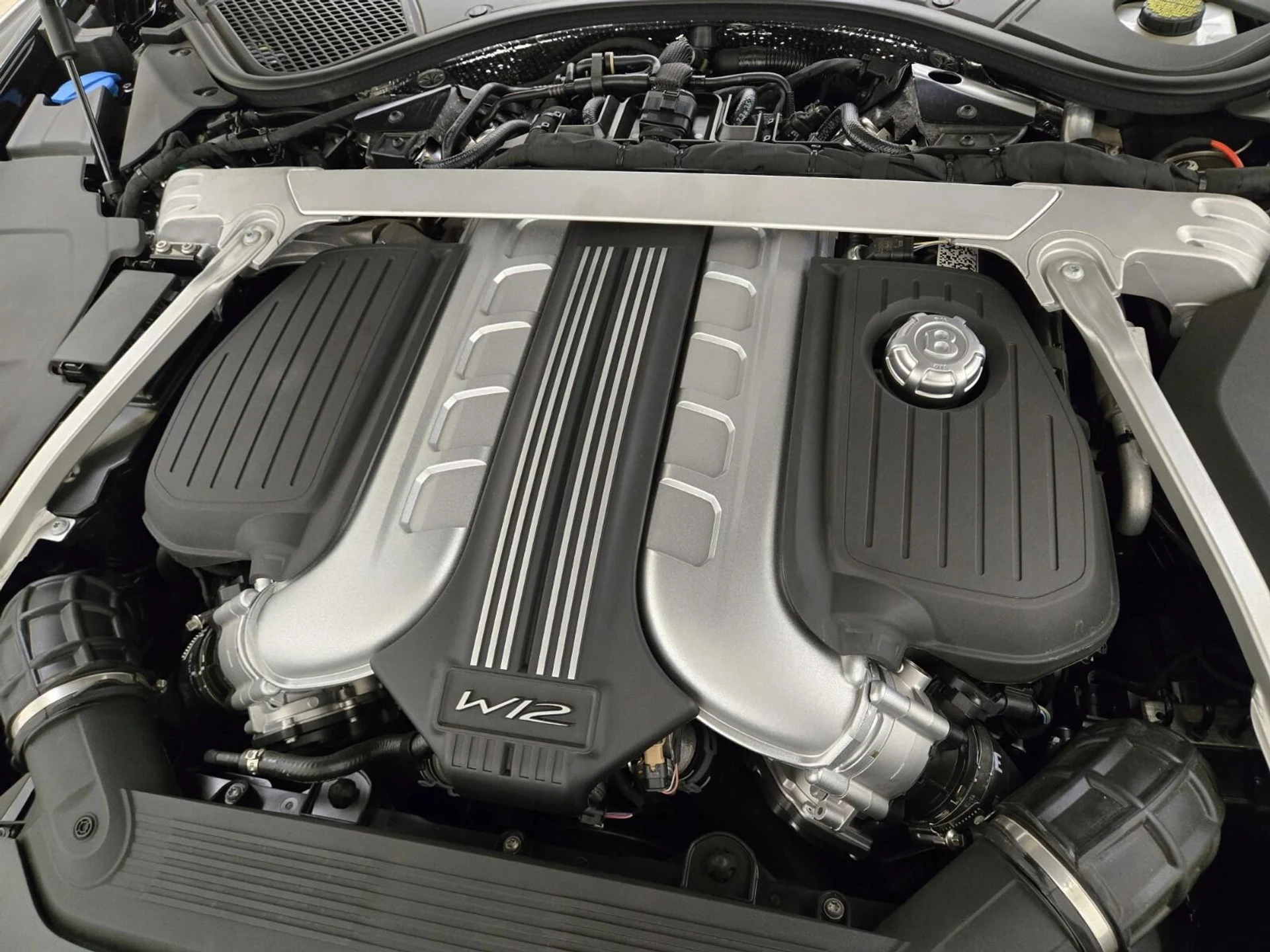 mph026_1522991227_Used_2024_Bentley_Continental_GT_Speed_1777356130_a9dadee5f7