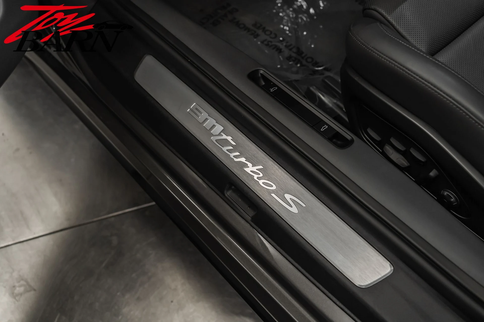 mph026_152662049_d8182f6bad96b9d6bfa27adc86c98b3fx_eaf9df5ecf