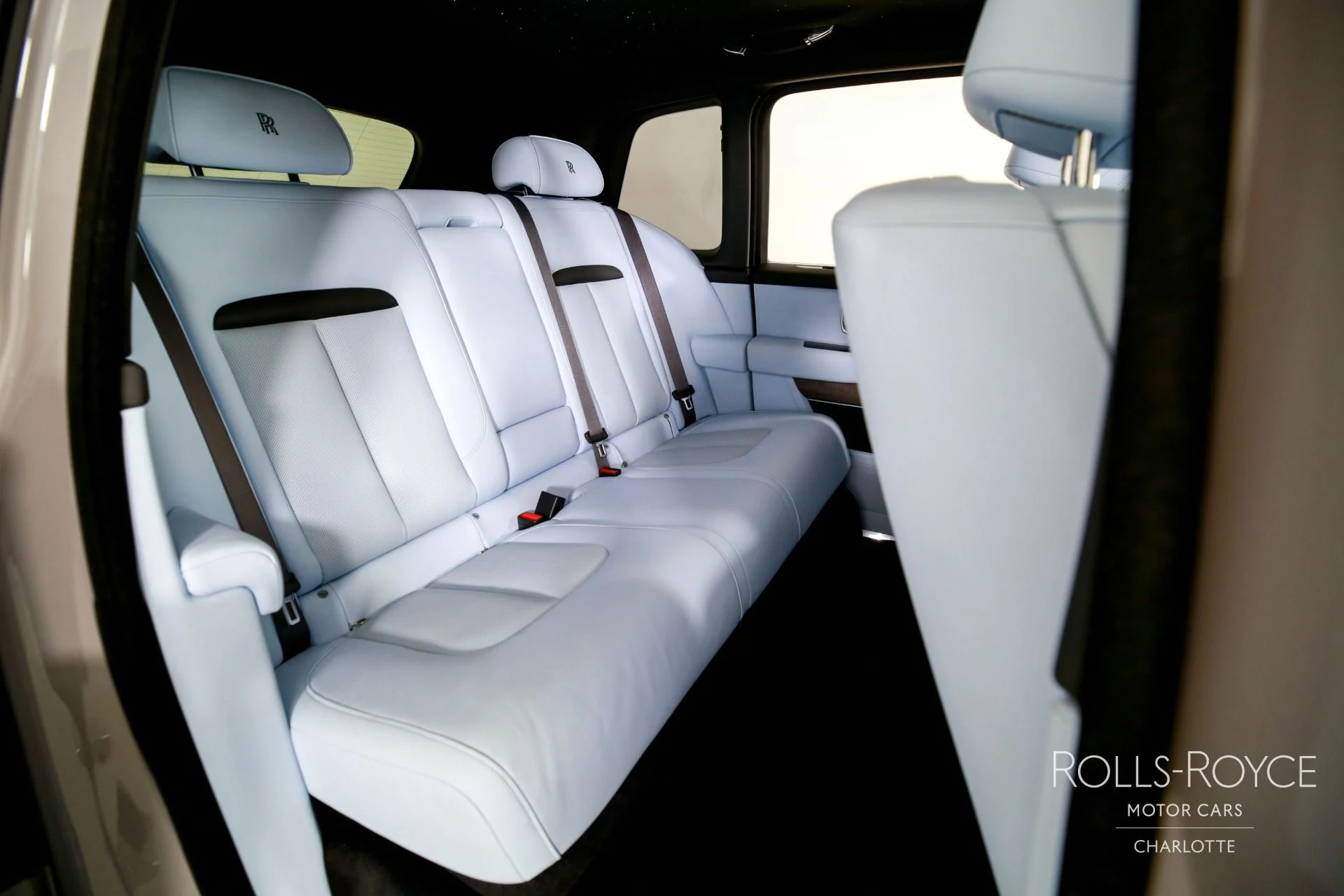 mph026_1528146608_Used_2025_Rolls_Royce_Cullinan_1771363273_3adb457fd3