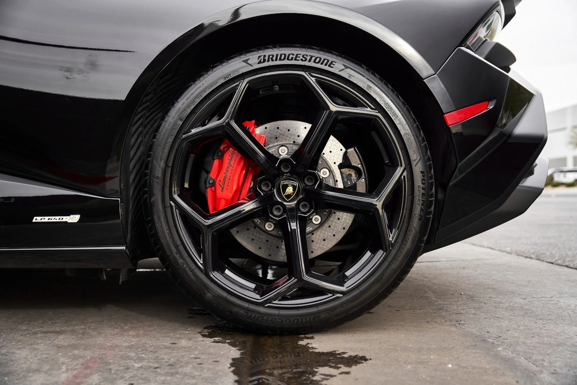 mph026_1530925356_Used_2023_Lamborghini_Huracan_Tecnica_Base_1766269027_7702f83a26