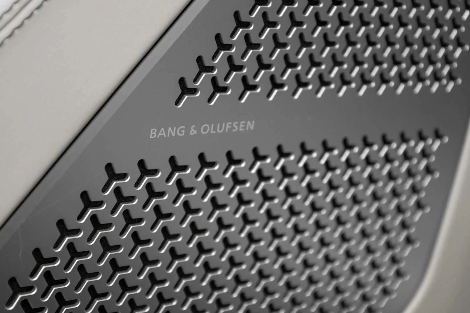 mph026_1532273071_b48ce123d63e334ff33cc6d8b6f44d11x_649919a9d5