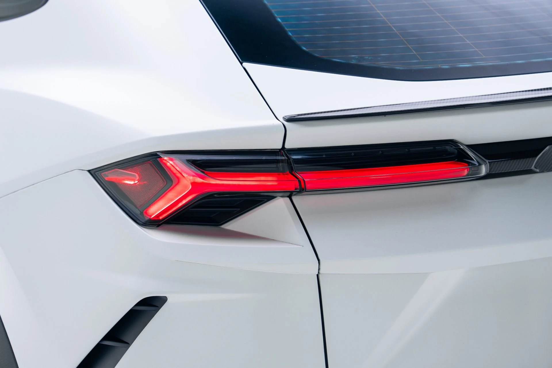 mph026_1536799187_Used_2022_Lamborghini_Urus_1764978399_234f620532