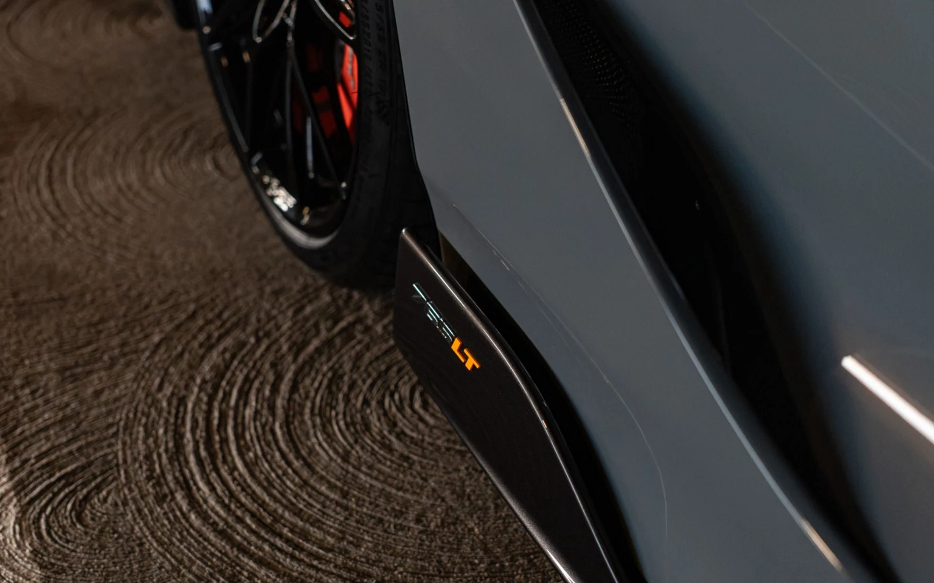 mph026_1541156336_Used_2021_Mc_Laren_765_LT_1785775288_5cc32c62b8