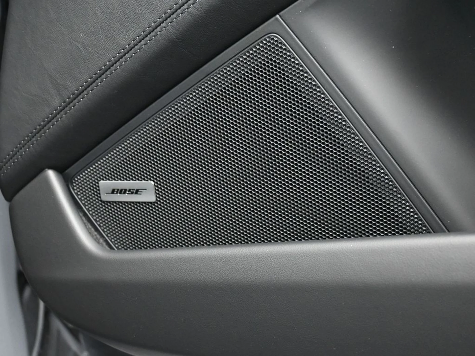 mph026_1543606544_239e3f35_69b5_4614_b9f4_75c404d6677f_dd1b75be09