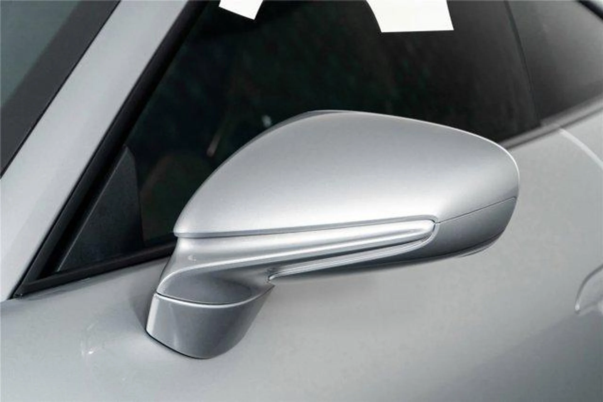 mph026_1547726125_a_Vh2r6b_RK_226_Km_NF_2h_BY_Hvz_AJ_Qs_9a87563053