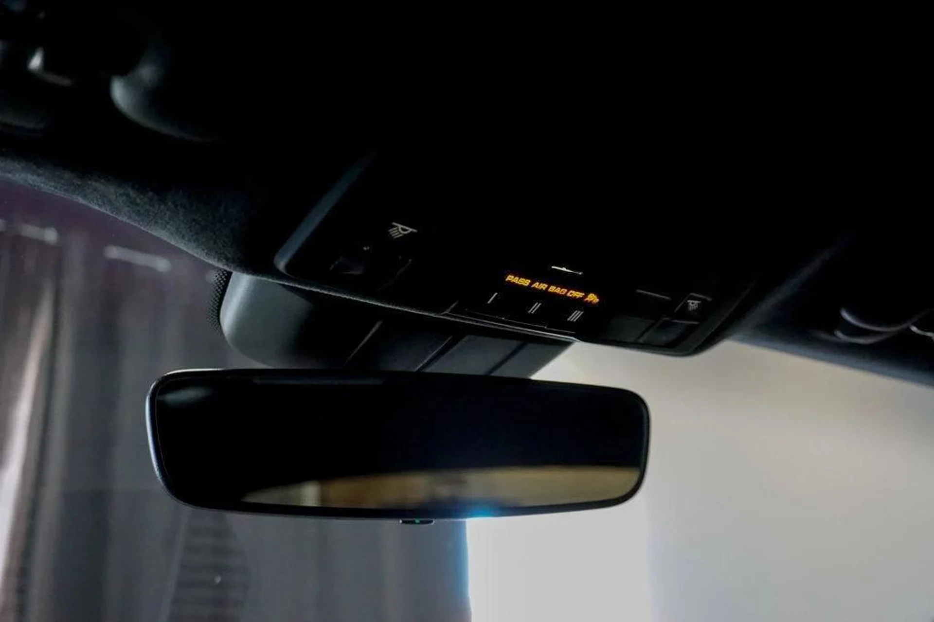 mph026_1549797487_L_Hm_SC_z_Jdo_Wn_Keku9_E_bad_Y_Sio_b45985e297