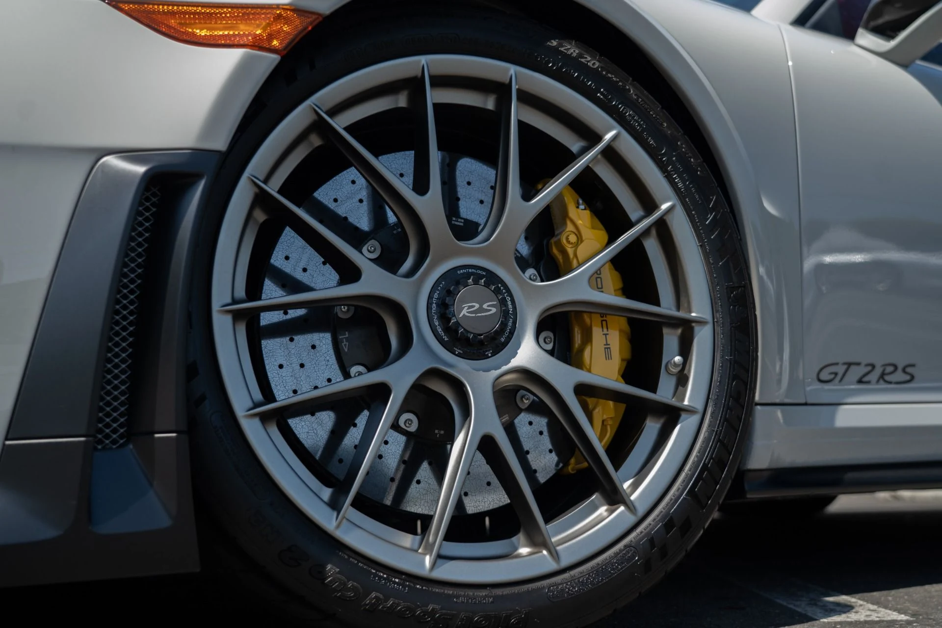 mph026_1550413066_Used_2018_Porsche_911_GT_2_RS_1755904886_1205f721da