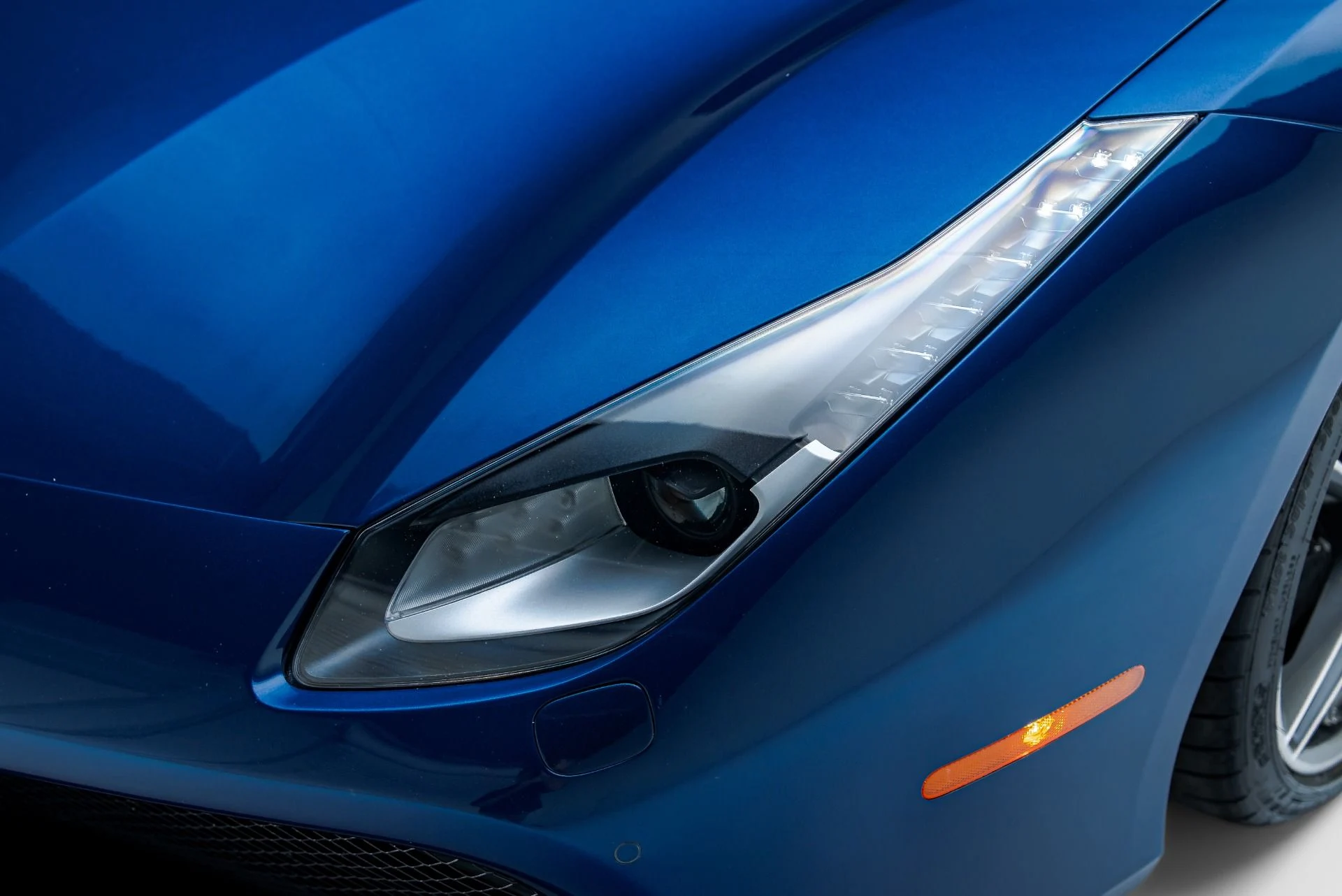 mph026_1550708529_Used_2019_Ferrari_488_Spider_1791569543_6dd6aa0587