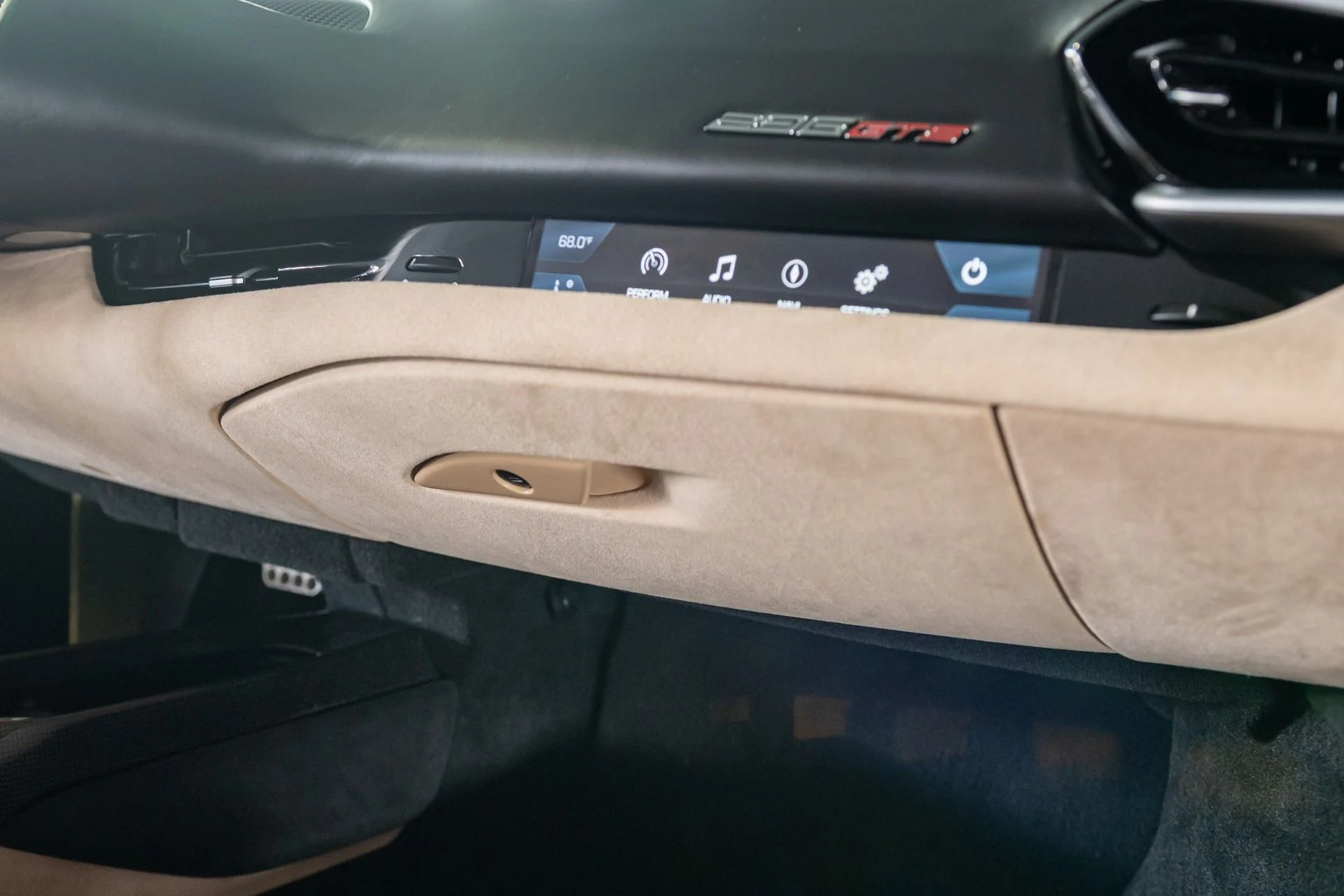 mph026_1561745299_Used_2024_Ferrari_296_GTS_1761687517_d6503405e7