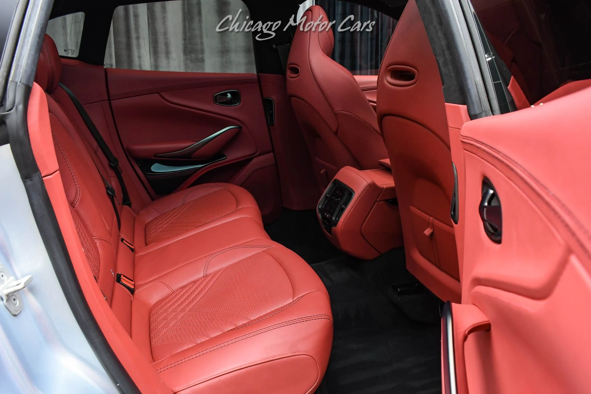 mph026_1565666705_13003_p27_l_026d6d18ea