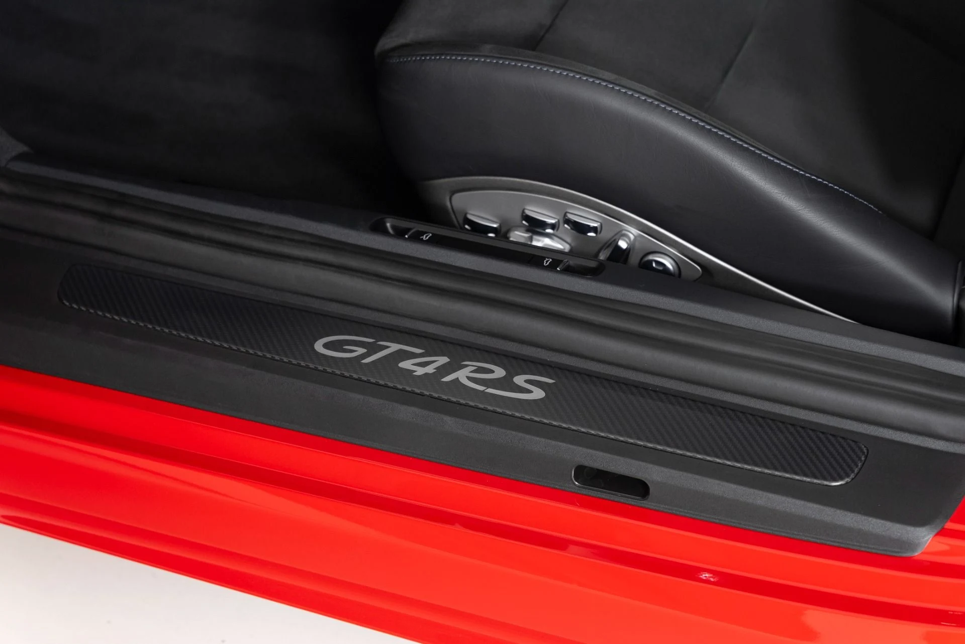 mph026_1565898058_Used_2024_Porsche_718_Cayman_GT_4_RS_1750205670_3c922ceca0