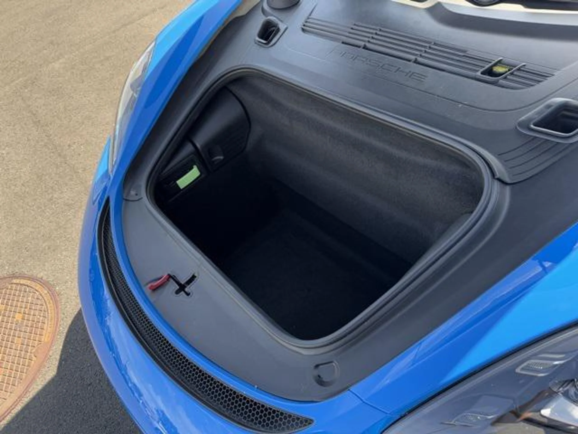 mph026_1584315542_iore_C8fkb_ZMS_bah1_MS_4ar_QG_Xw_6213f655b3