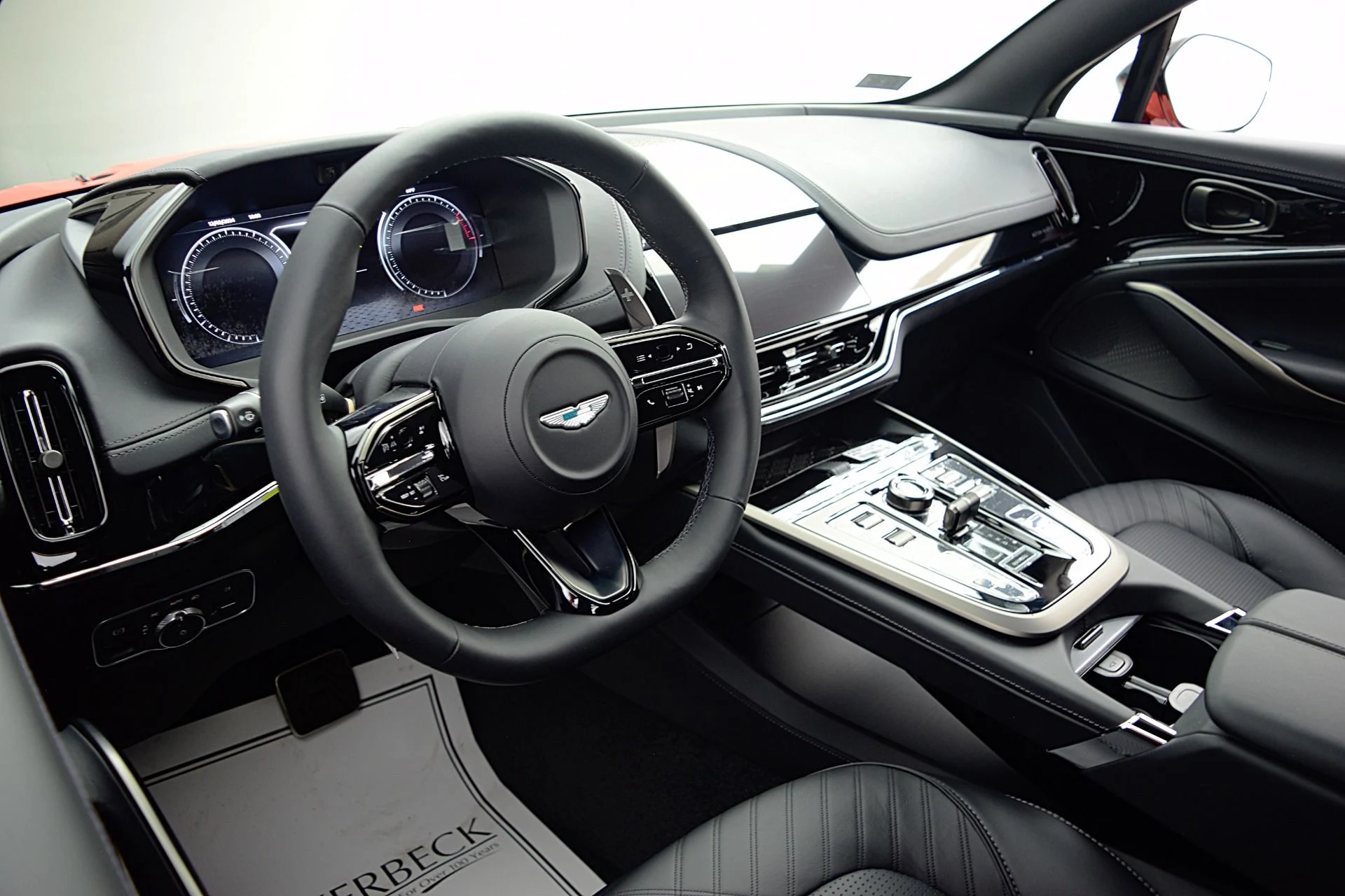 mph026_1597420378_New_2025_Aston_Martin_DBX_707_f6f0f3acf8