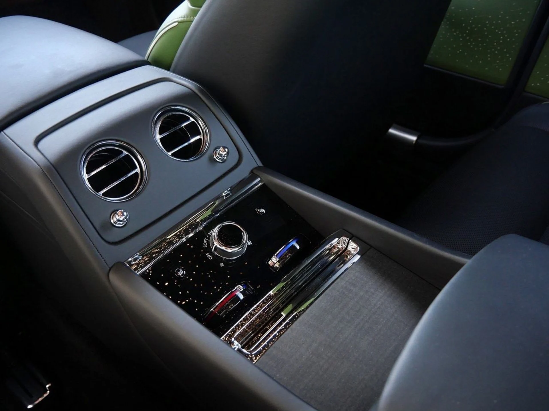 mph026_1601089401_b76c04d750fa4b86d290350463767c69x_cfd46bfdab