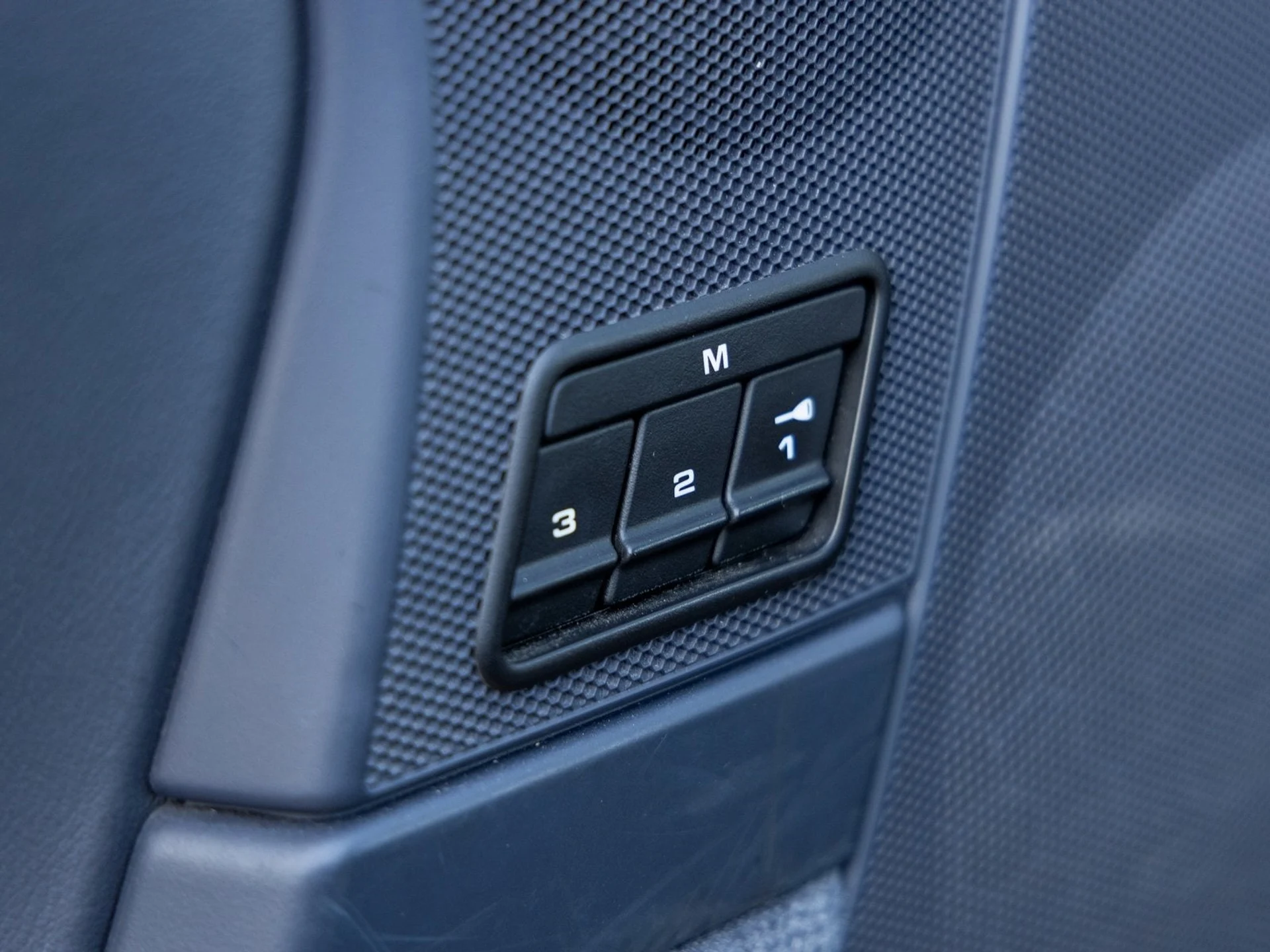 mph026_160904508_27_8db7f41eba